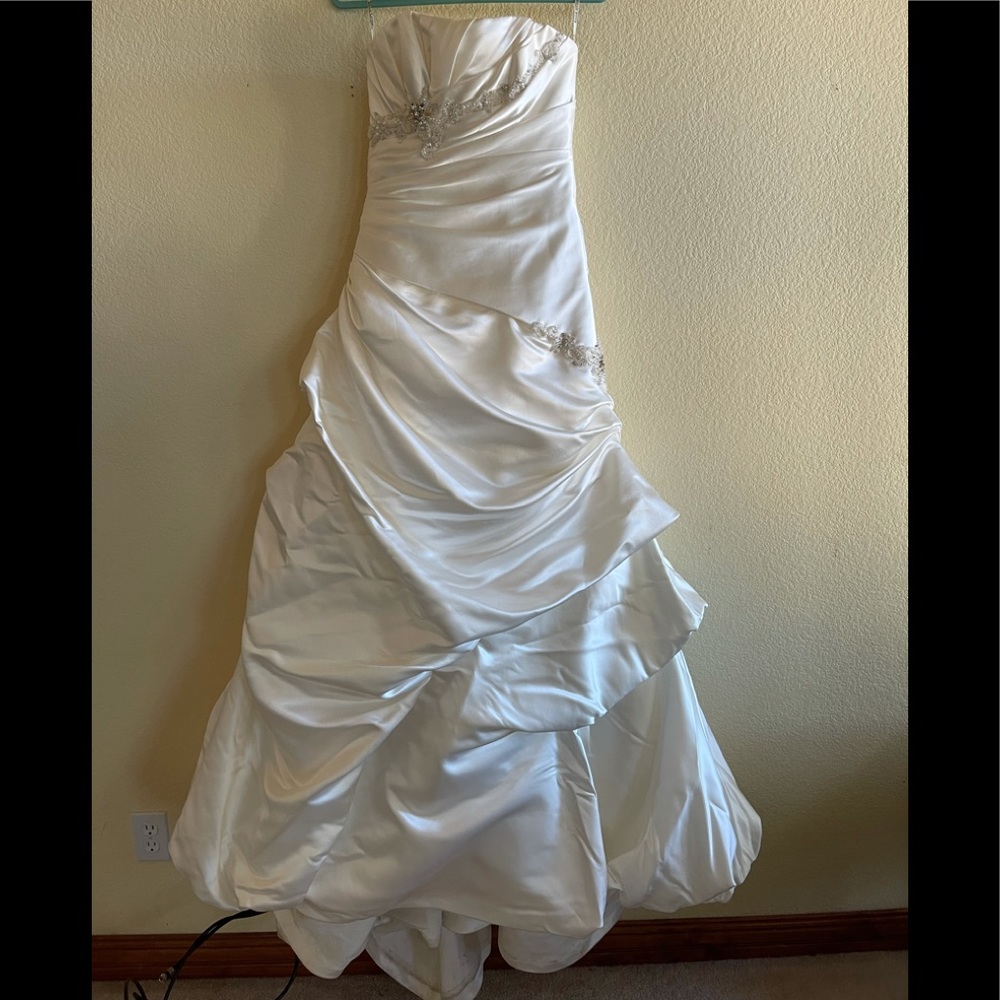 Original Maggie Sottero Wedding Gown